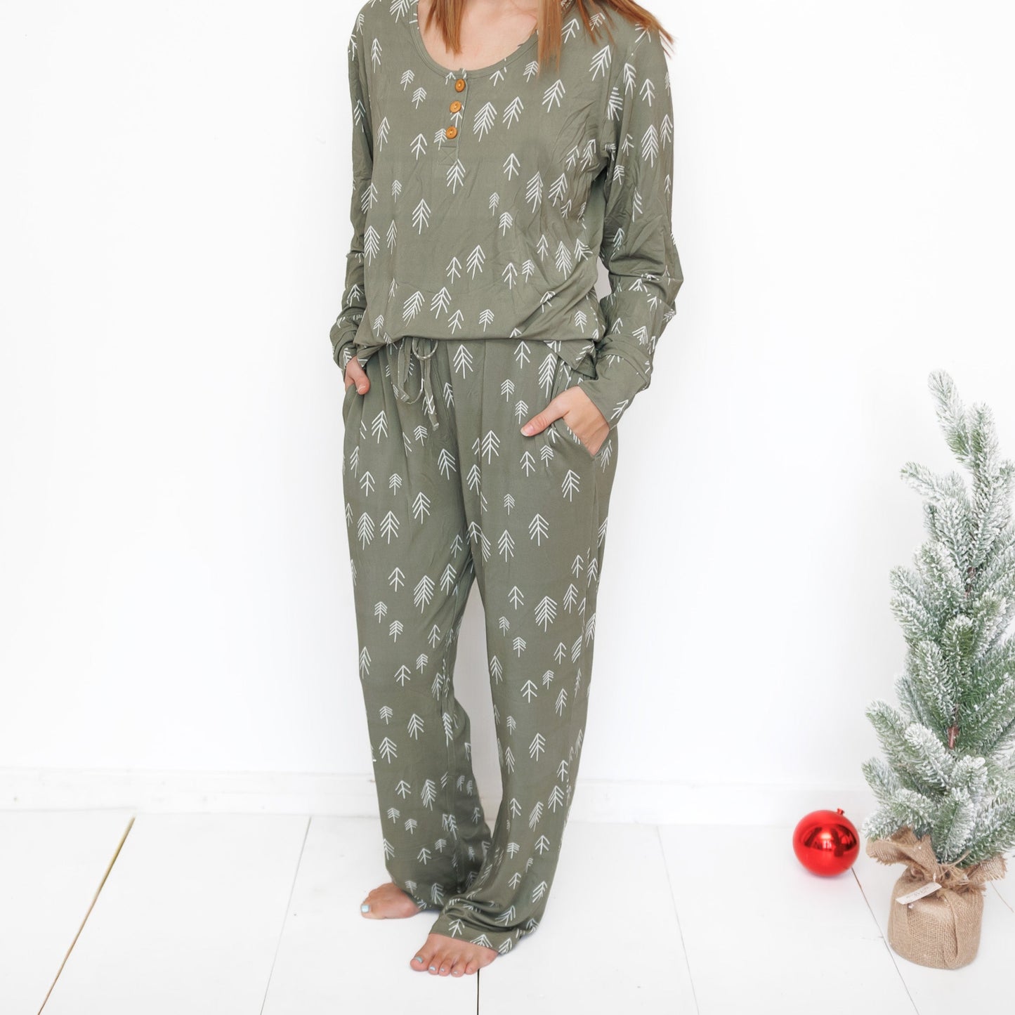 WOMEN'S PAJAMA SET- Trees - The Avenue44