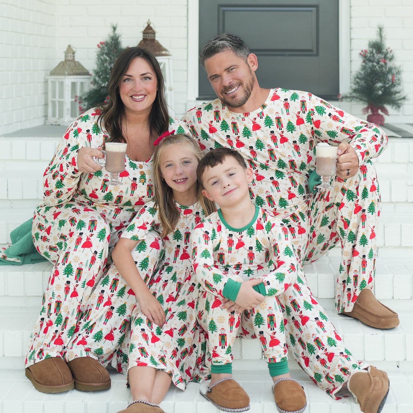 WOMEN'S PAJAMA SET- Nutcracker - The Avenue44