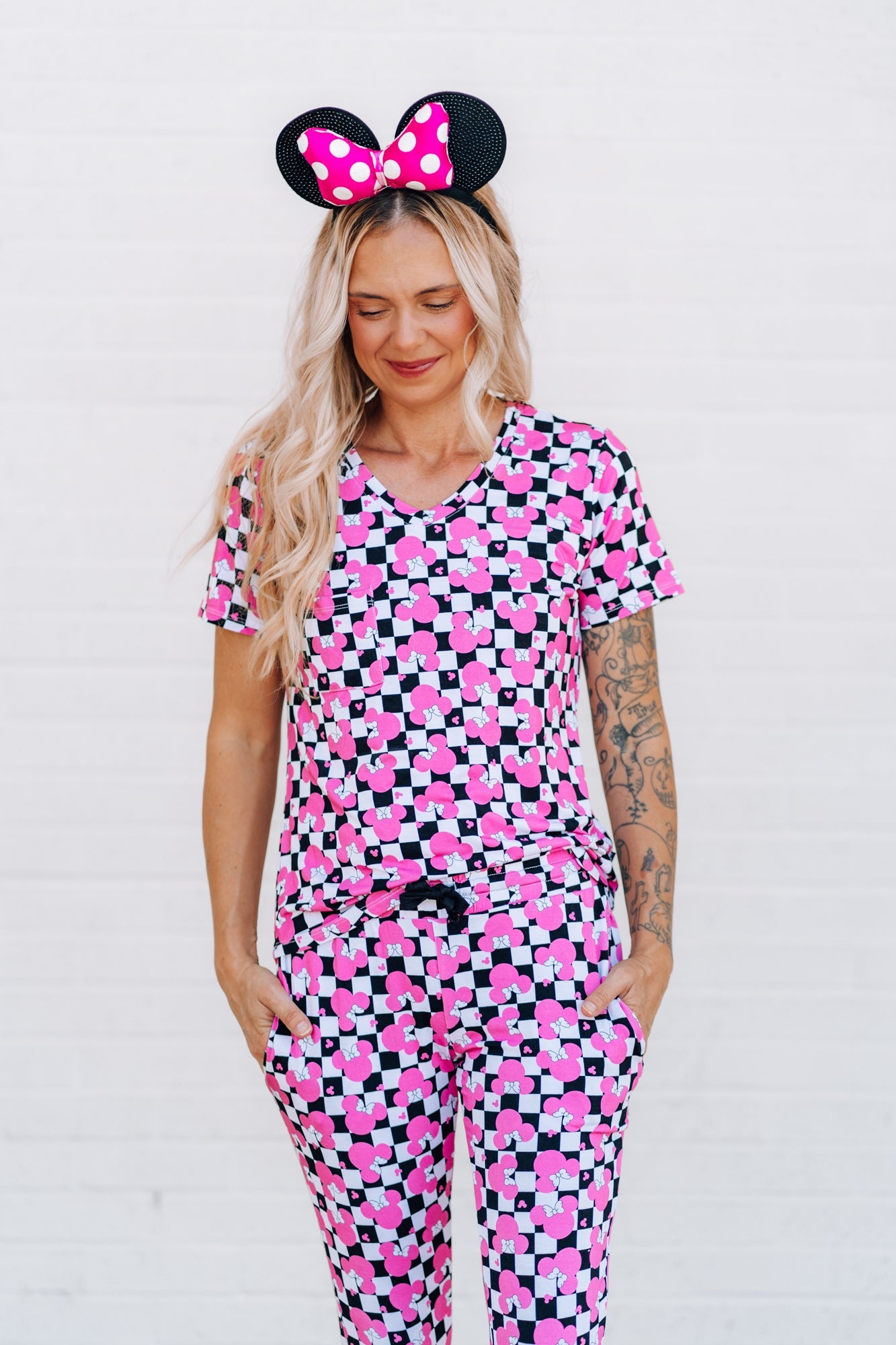 MAMA V-NECK- Millie Magic (Pink) - The Avenue44