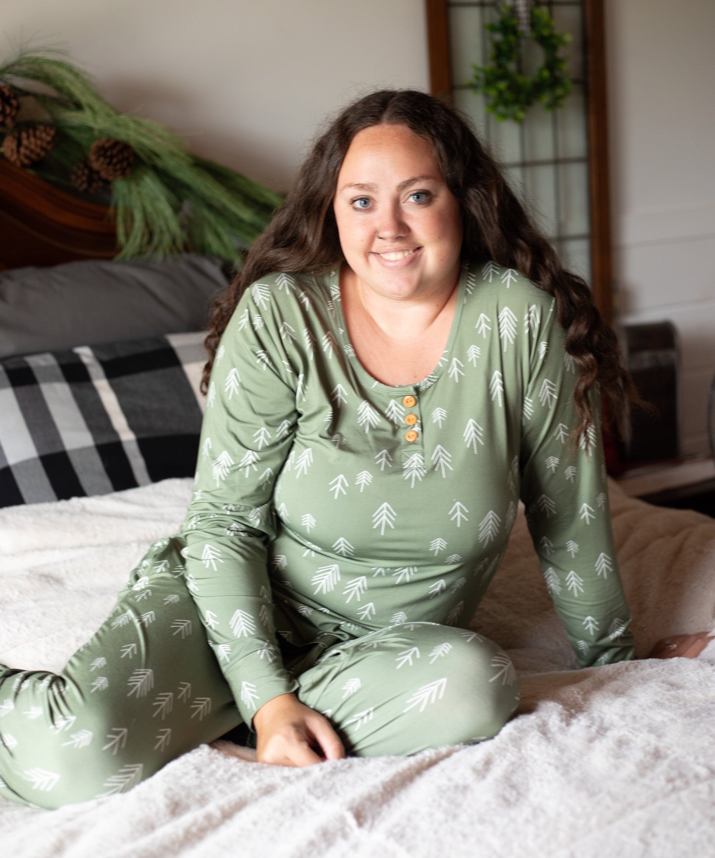 WOMEN'S PAJAMA SET- Trees - The Avenue44