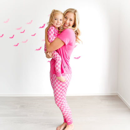 MAMA V-NECK- Bubblegum - The Avenue44