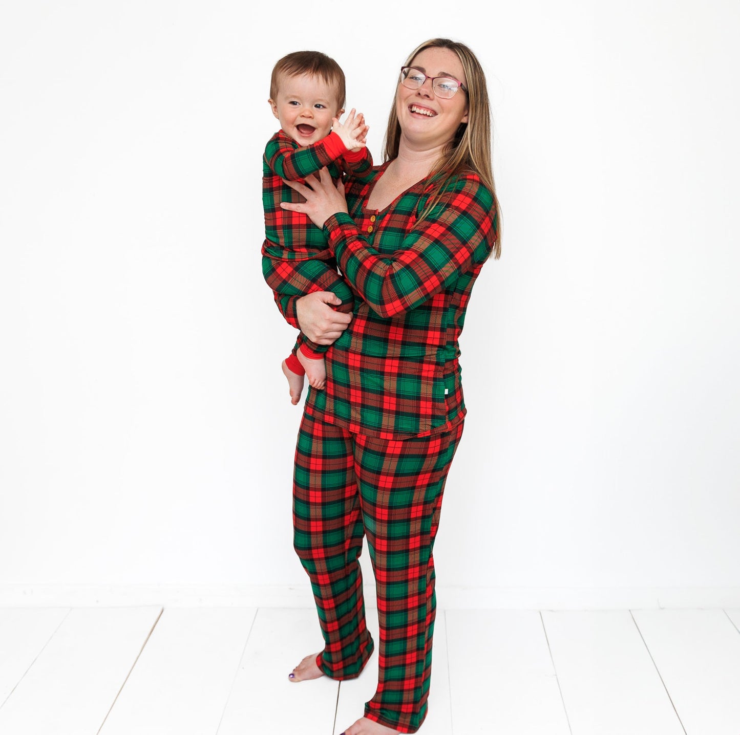 WOMEN'S PAJAMA SET- Classic Tartan - The Avenue44