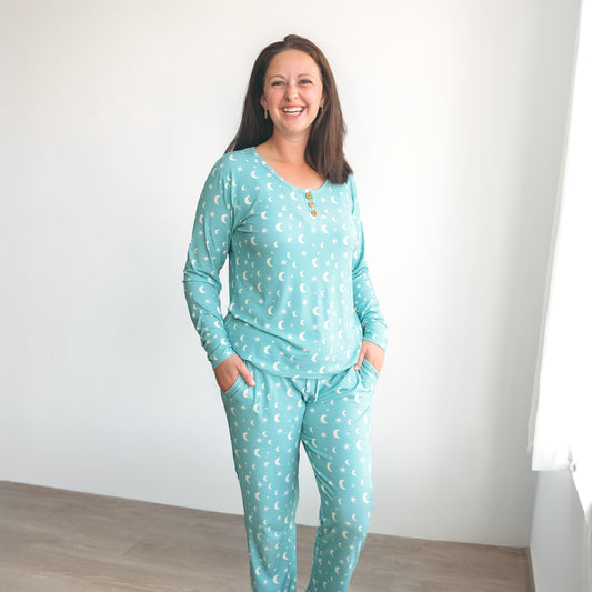 WOMANS PAJAMA SET- Moon + Stars Ribbed - The Avenue44