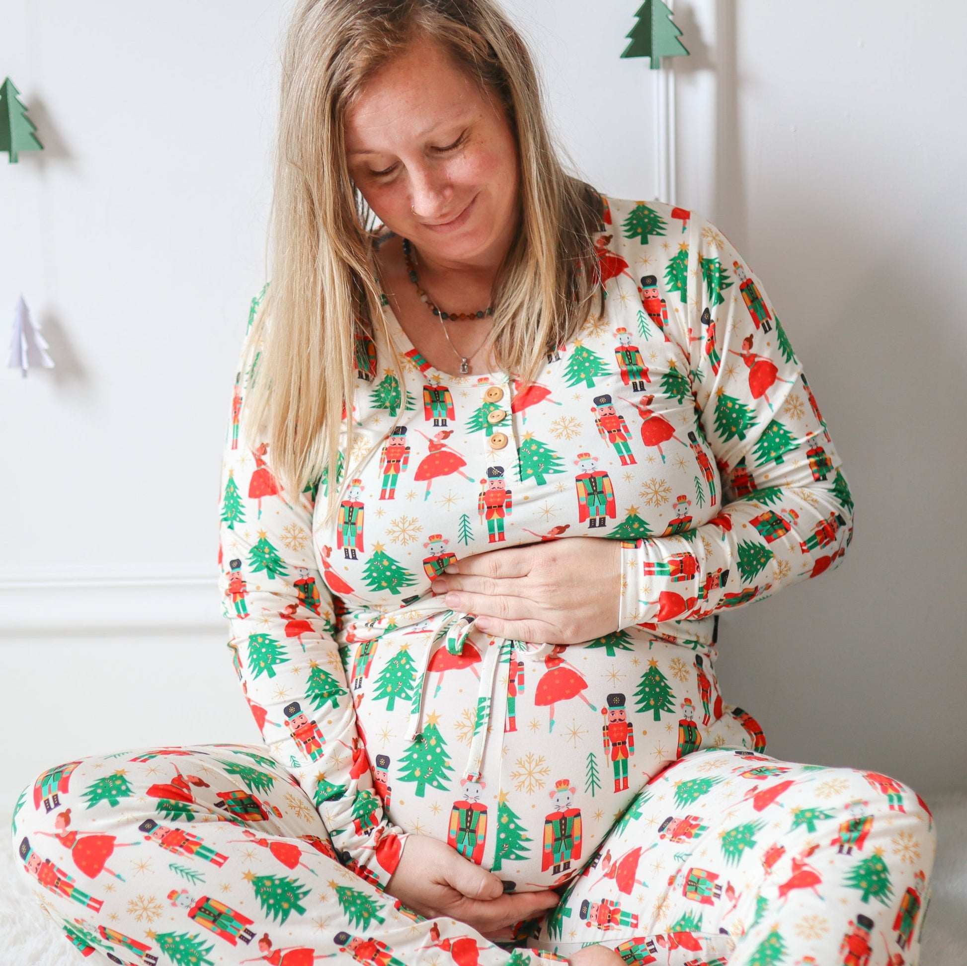 WOMEN'S PAJAMA SET- Nutcracker - The Avenue44