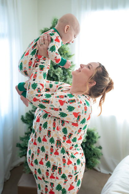 WOMEN'S PAJAMA SET- Nutcracker - The Avenue44