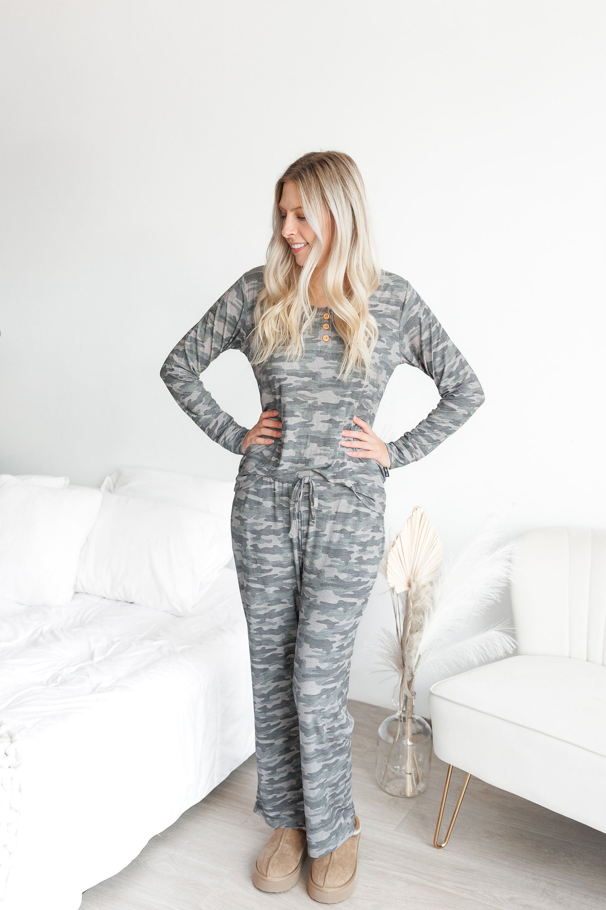WOMEN'S PAJAMA SET- Chris Camo Ribbed - The Avenue44
