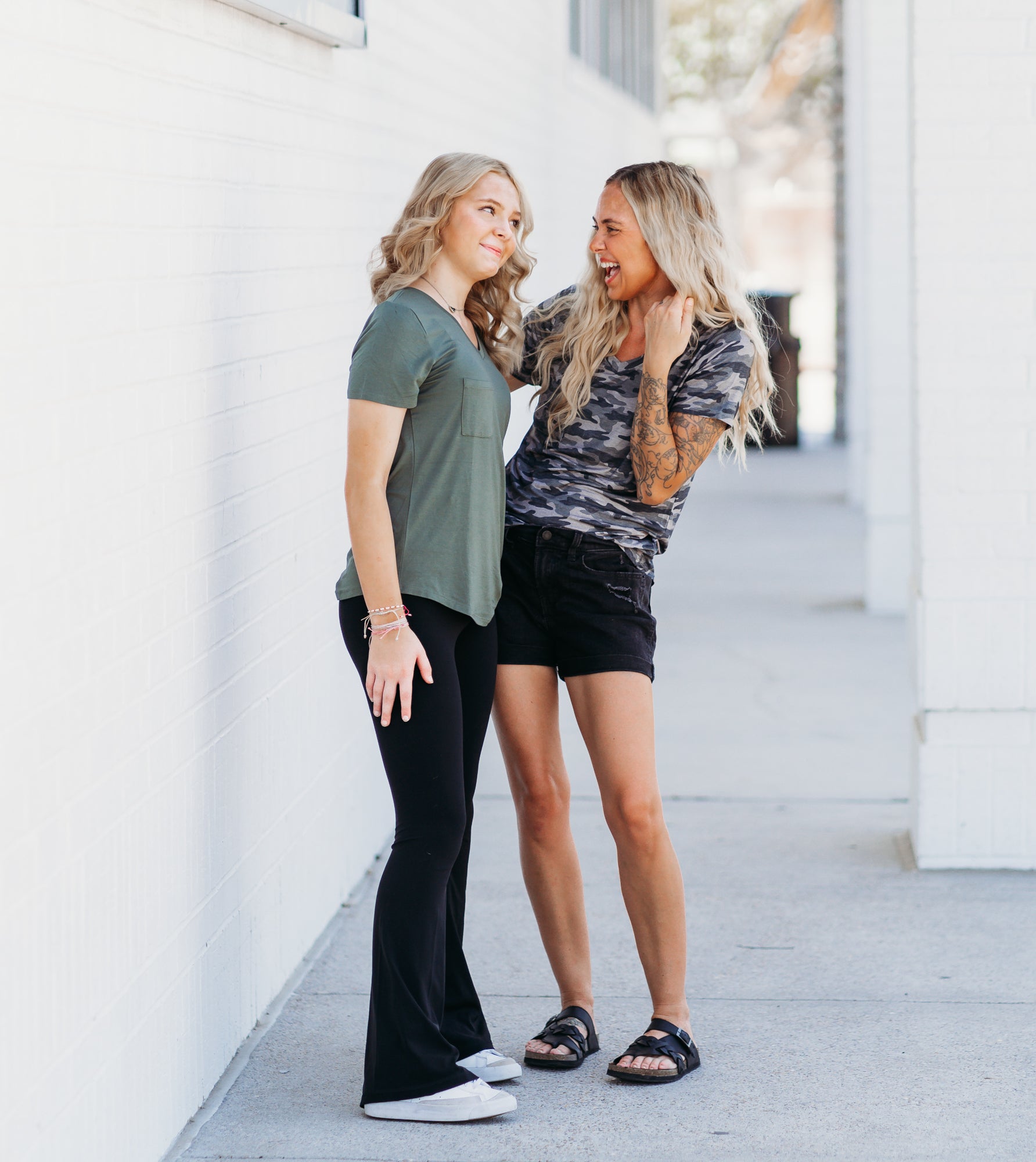 MAMA V-NECK- Chris Camo - The Avenue44