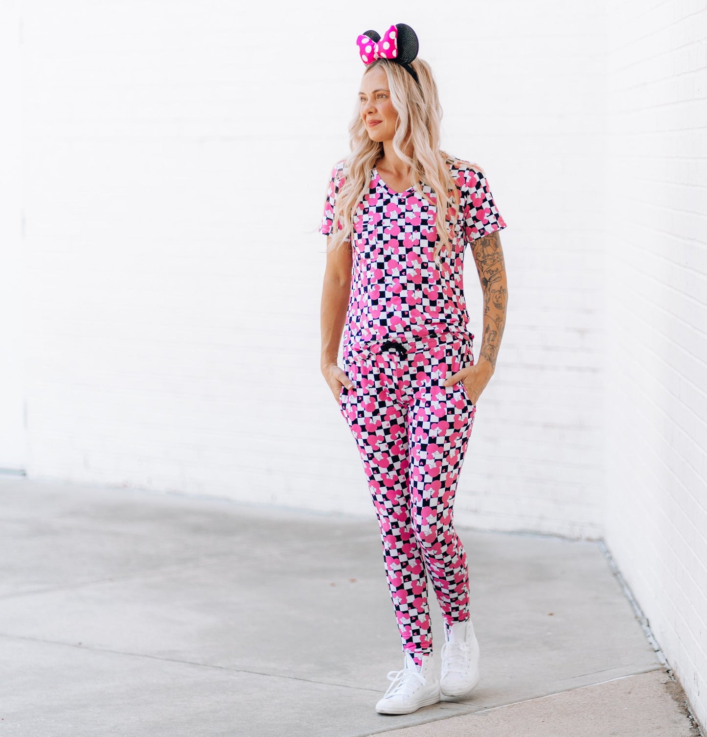 MAMA V-NECK- Millie Magic (Pink) - The Avenue44