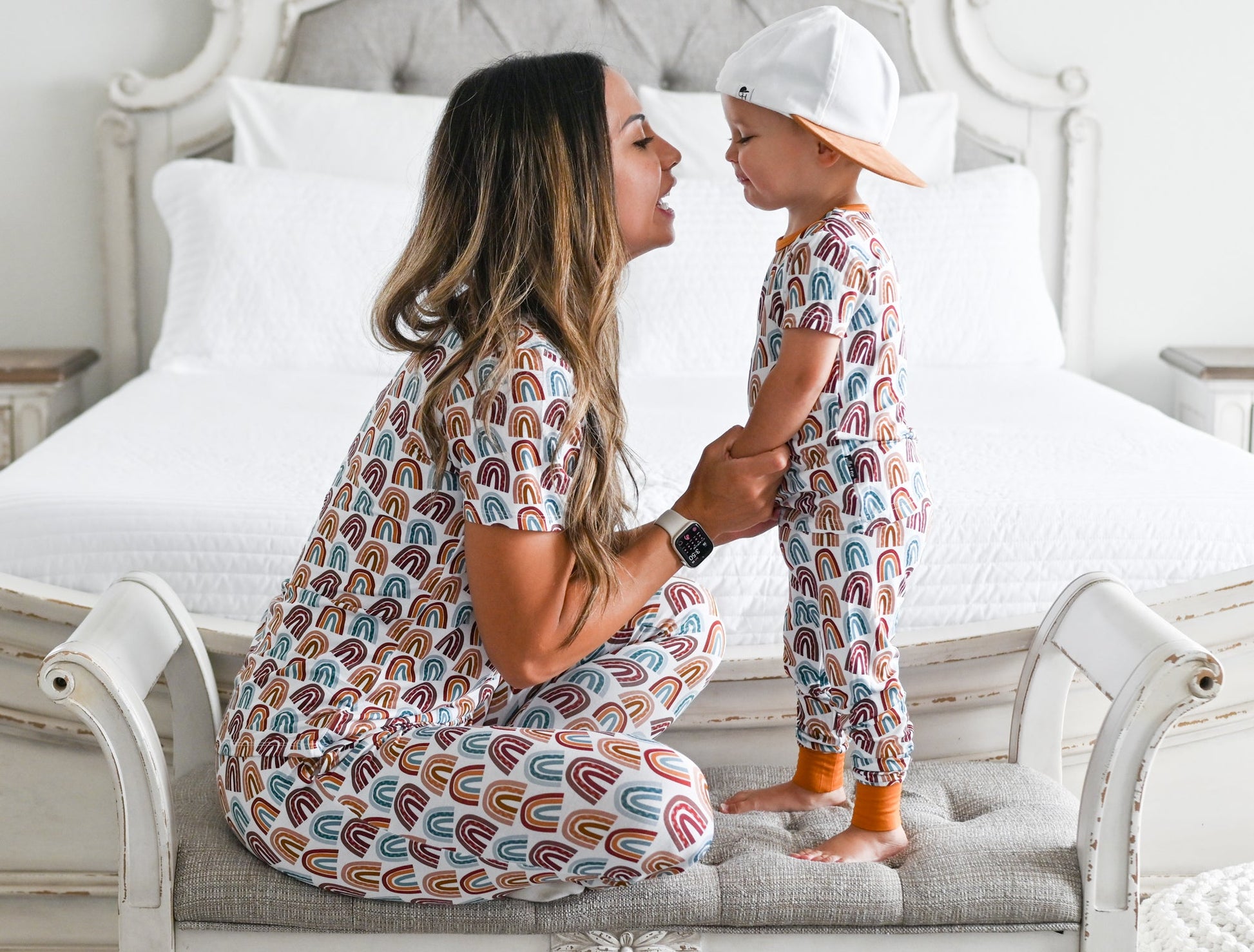 MAMA JOGGERS- Neutral Rainbow - The Avenue44