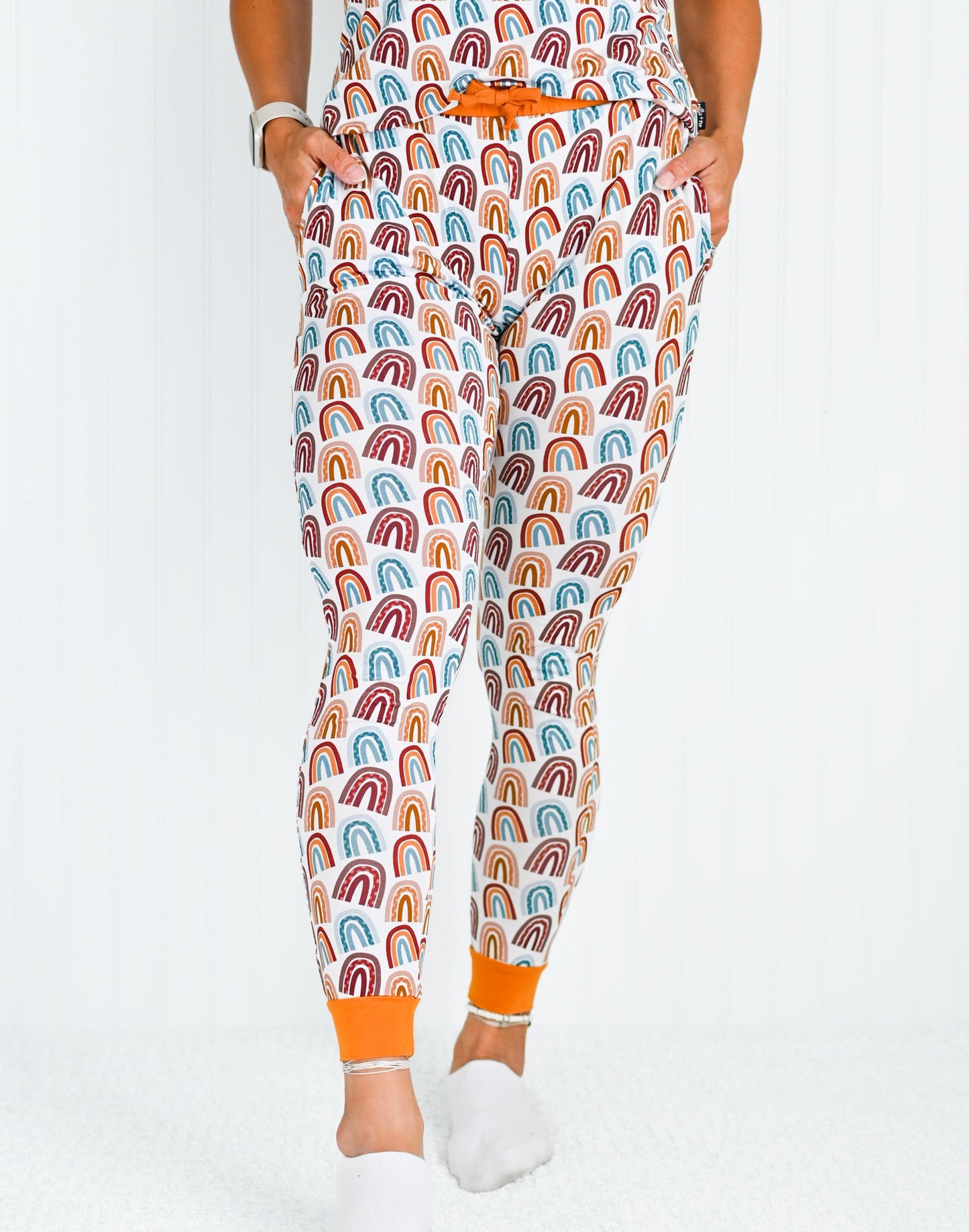 MAMA JOGGERS- Neutral Rainbow - The Avenue44