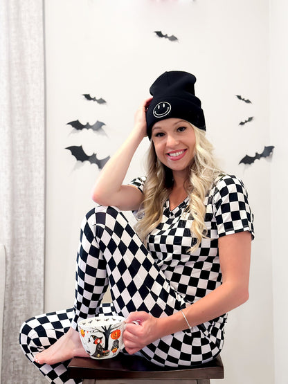 MAMA V-NECK- B+W Check - The Avenue44