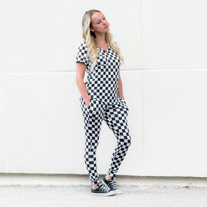 MAMA V-NECK- B+W Check - The Avenue44