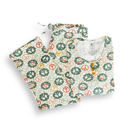 WOMEN'S PAJAMA SET- Christmas Peace - The Avenue44