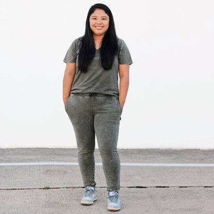 MAMA V-NECK- Moss Snow Wash - The Avenue44