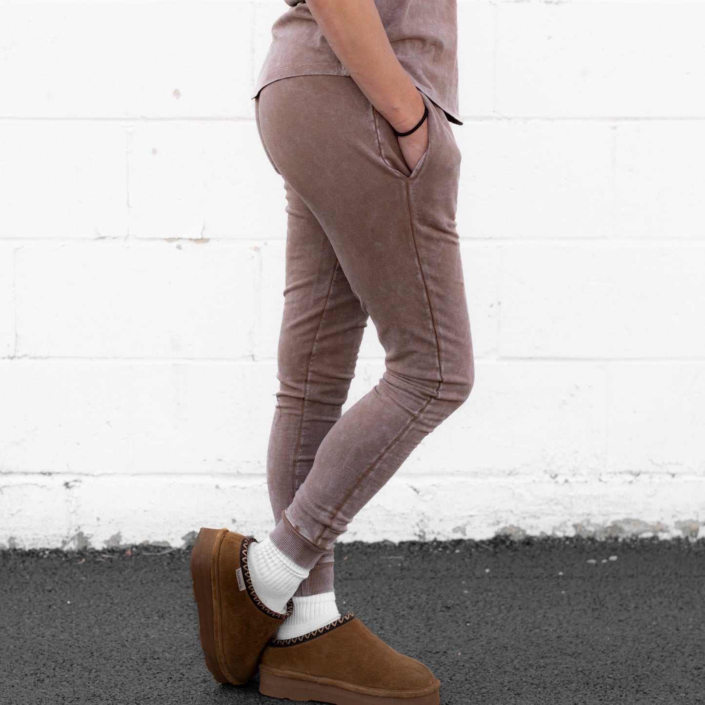 MAMA JOGGERS- Bark Snow Wash - The Avenue44